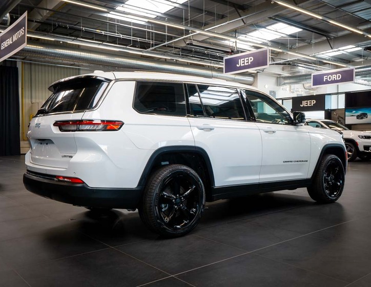 Jeep Grand Cherokee 8