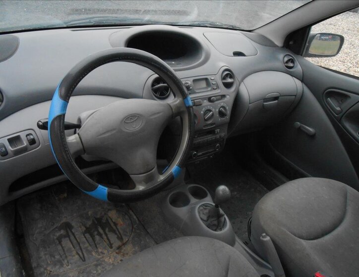 Toyota Yaris Hatchback 998,0 50 kw