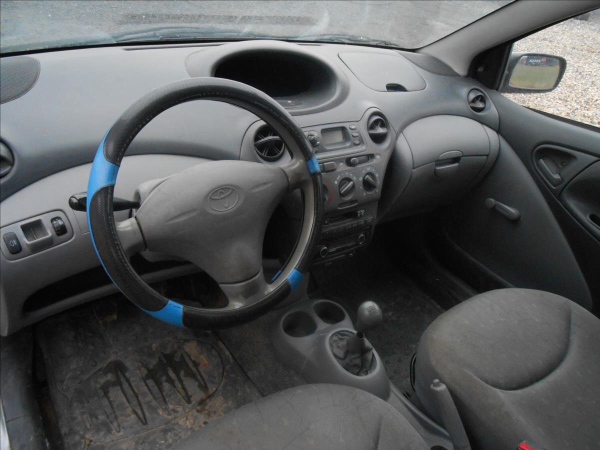 Toyota Yaris Hatchback 998,0 50 kw