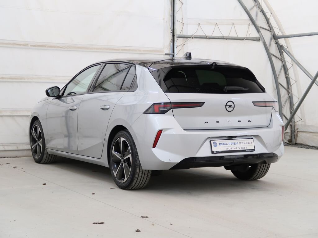 Opel Astra Hatchback 1,2 l 96 kw