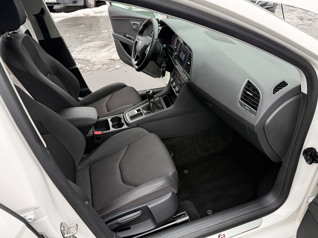 Seat Leon Hatchback 1,5 l 96 kw