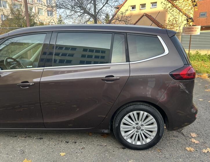 Opel Zafira 13