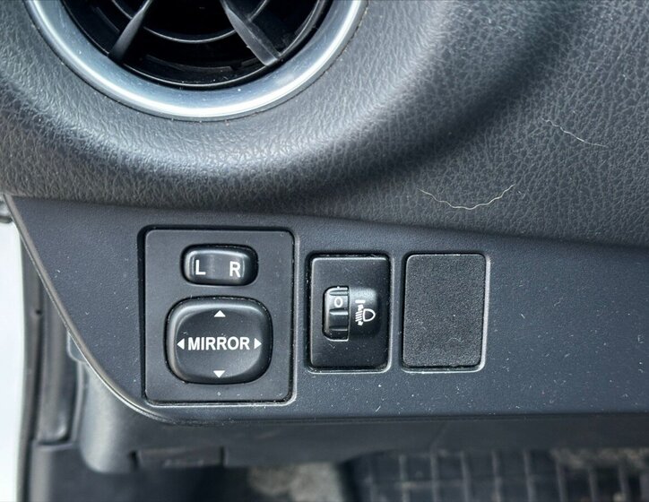 Toyota Yaris Kombi 1,5 l 54 kw