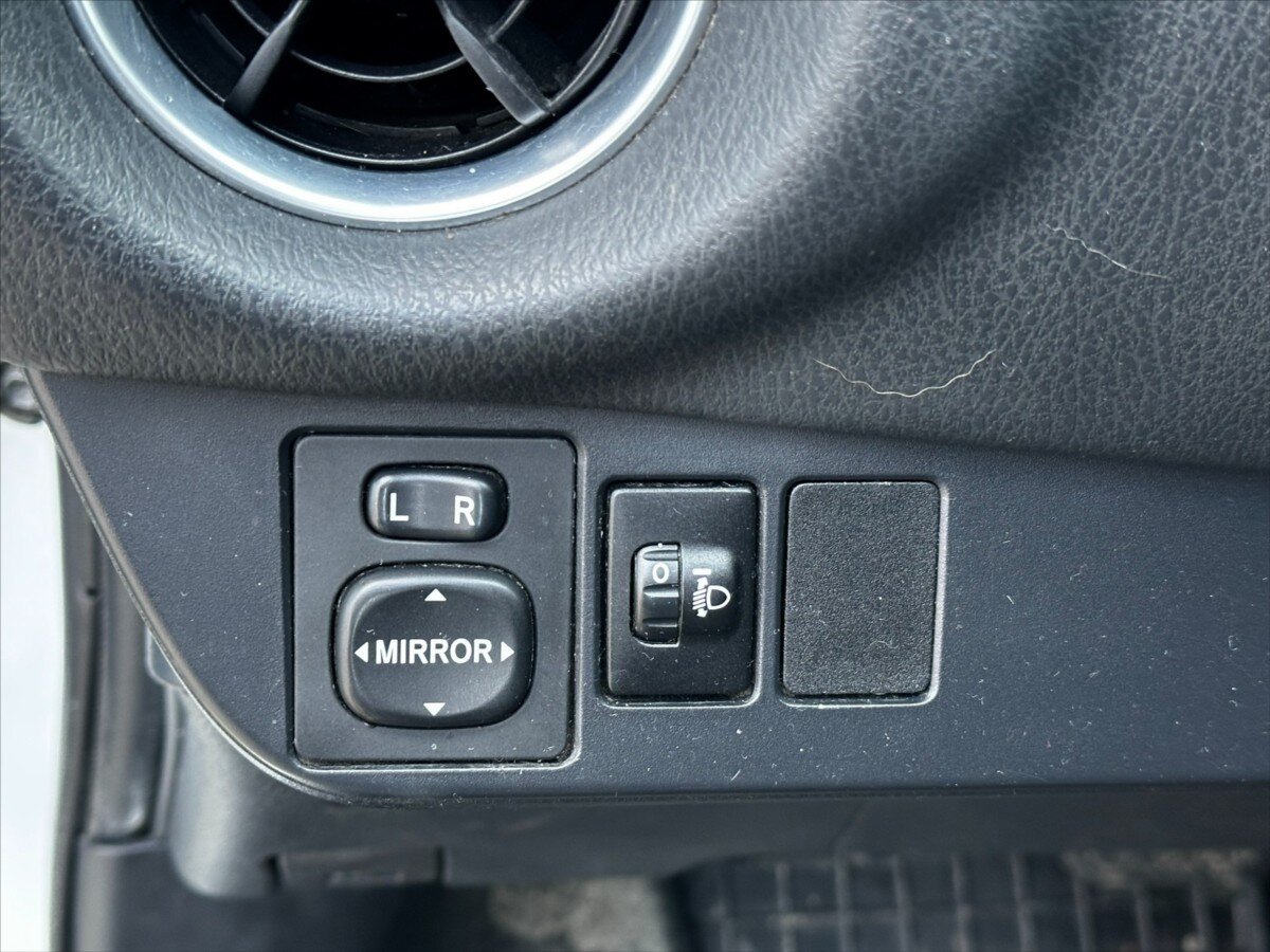 Toyota Yaris Kombi 1,5 l 54 kw