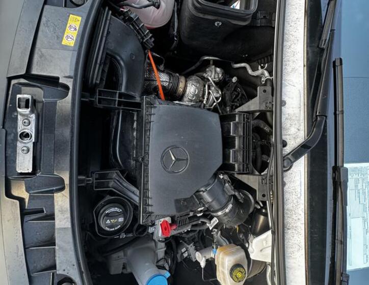 Mercedes-Benz Sprinter 11