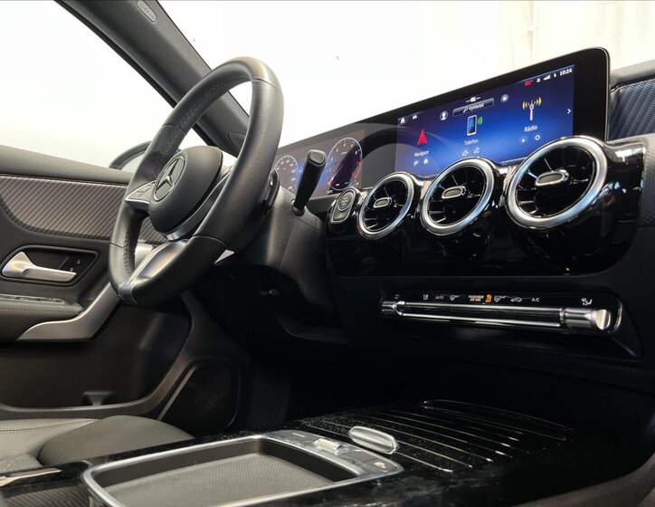 Mercedes-Benz Třídy A Hatchback 1,3 l 100 kw