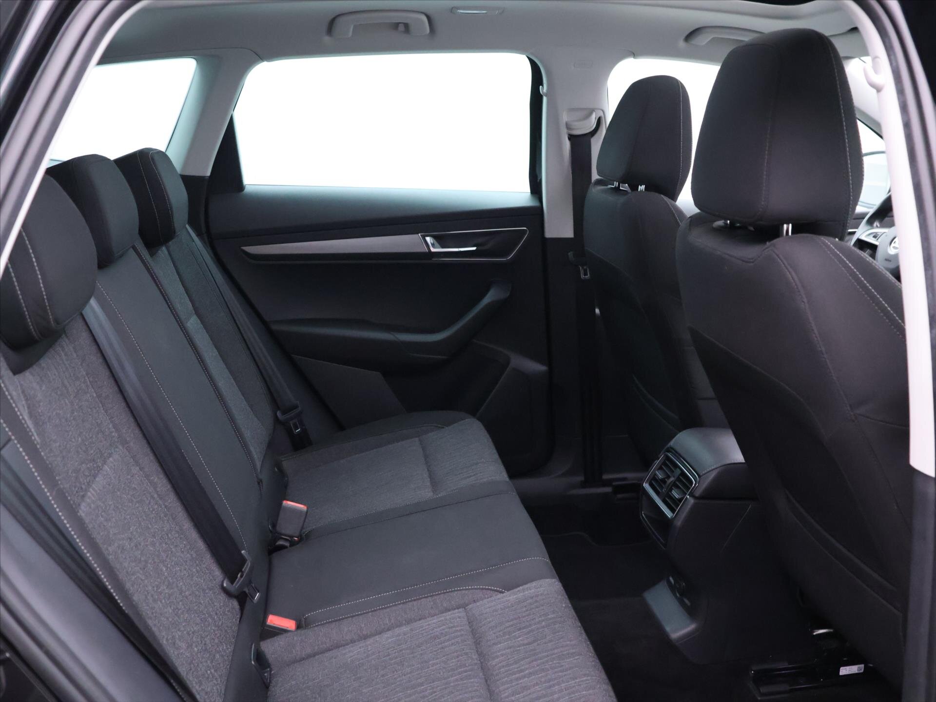 Škoda Karoq SUV / Terénní 999,0 85 kw