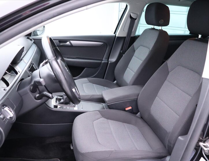 Volkswagen Passat Kombi 1,4 l 90 kw