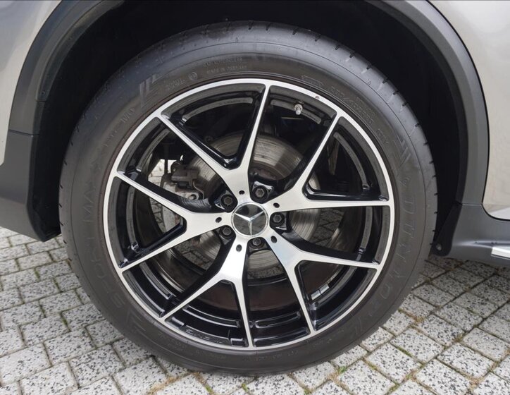 Mercedes-Benz GLC SUV 3,0 l 287 kw