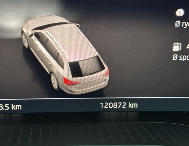 Škoda Superb Kombi 2,0 l 110 kw