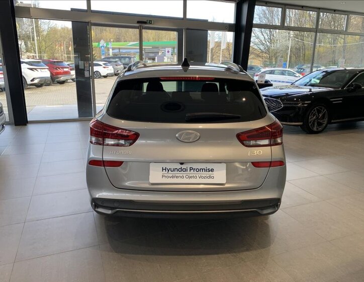 Hyundai i30 Kombi 998,0 73 kw