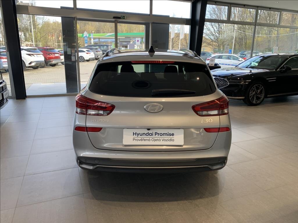 Hyundai i30 Kombi 998,0 73 kw
