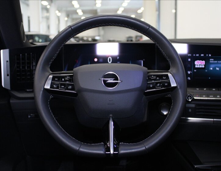 Opel Astra Hatchback 1,2 l 96 kw