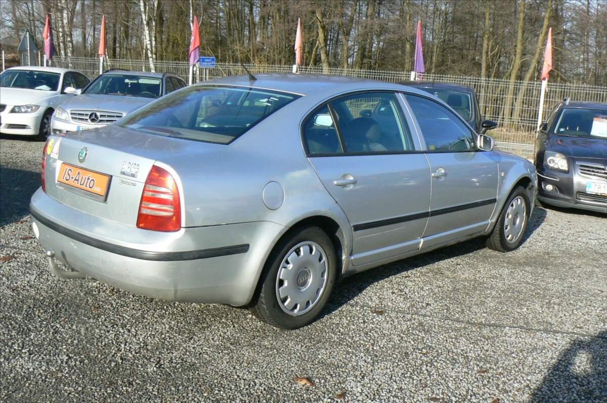 Škoda Superb Sedan 1,9 l 74 kw