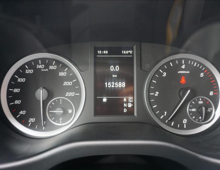 Mercedes-Benz Vito 10