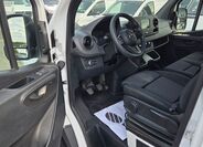 Mercedes-Benz Sprinter 9
