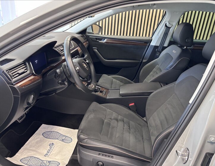 Škoda Superb Kombi 2,0 l 206 kw