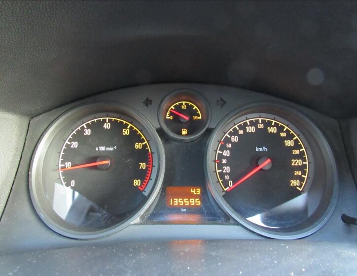 Opel Astra Hatchback 1,4 l 66 kw