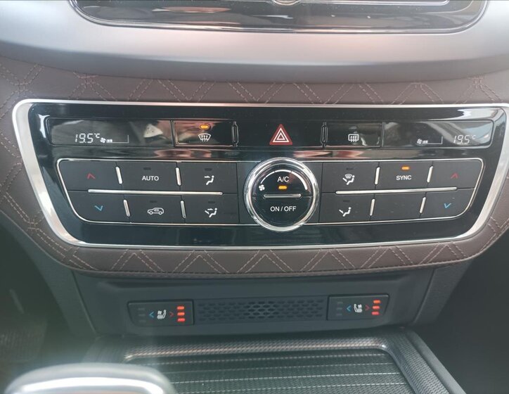 SsangYong Rexton SUV 2,2 l 148 kw