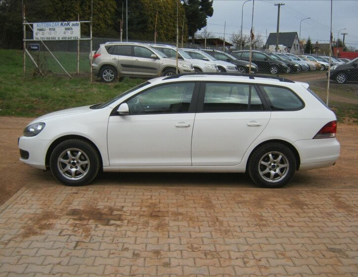 Volkswagen Golf Kombi 1,6 l 77 kw