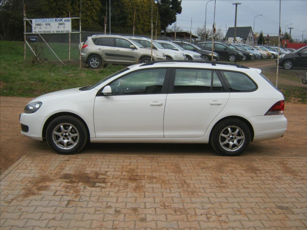 Volkswagen Golf Kombi 1,6 l 77 kw