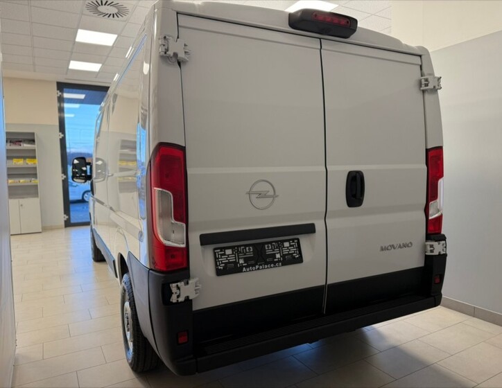 Opel Movano 4