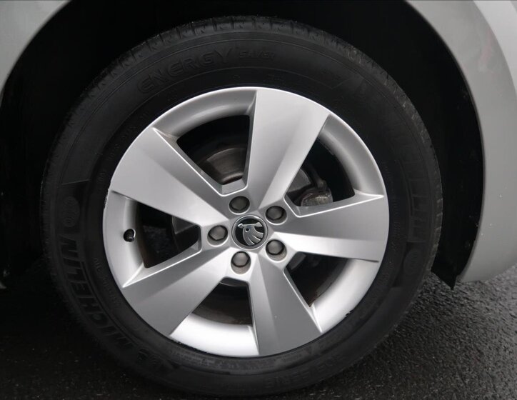 Škoda Scala Hatchback 999,0 70 kw