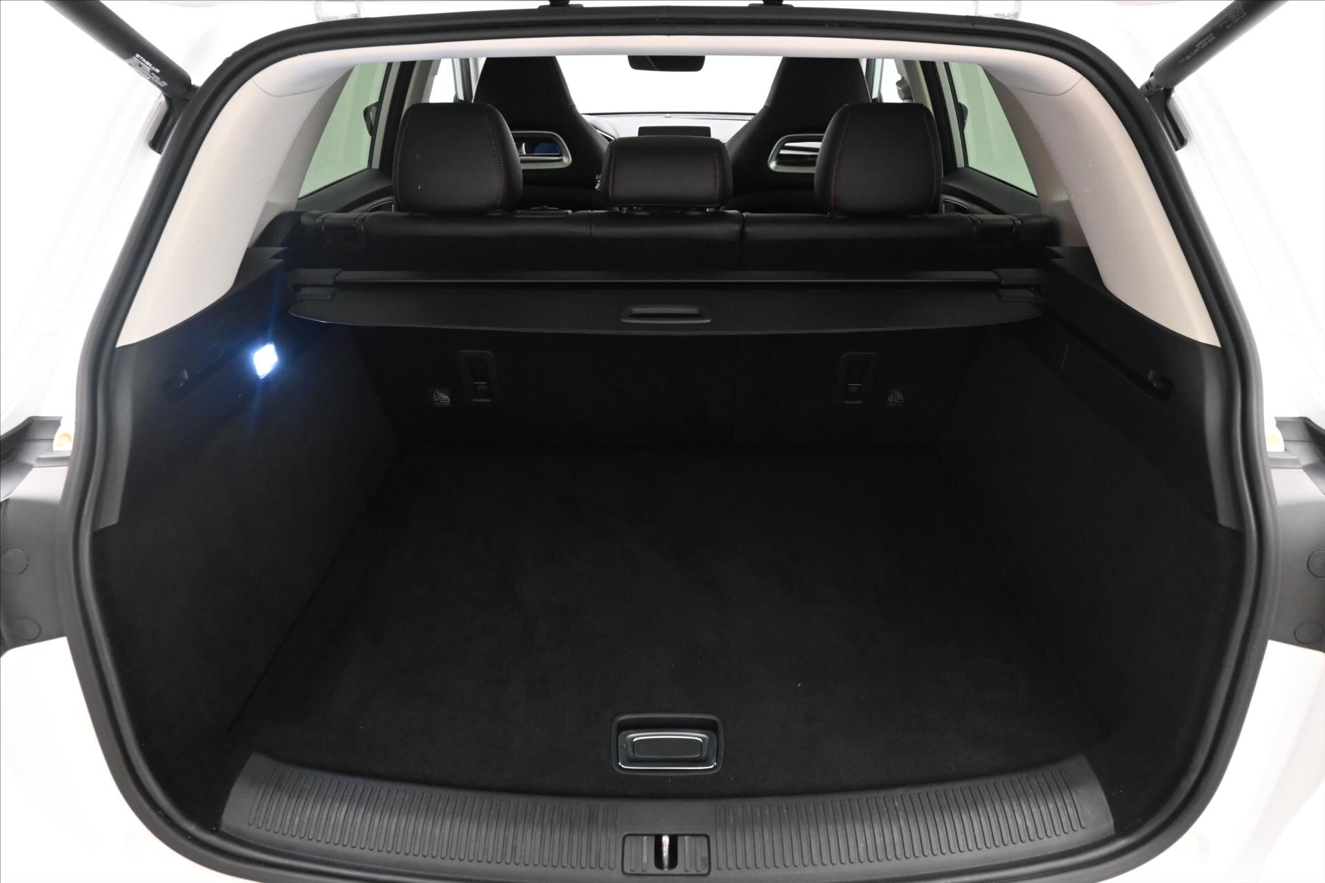 MG EHS SUV / Terénní 1,5 l 119 kw