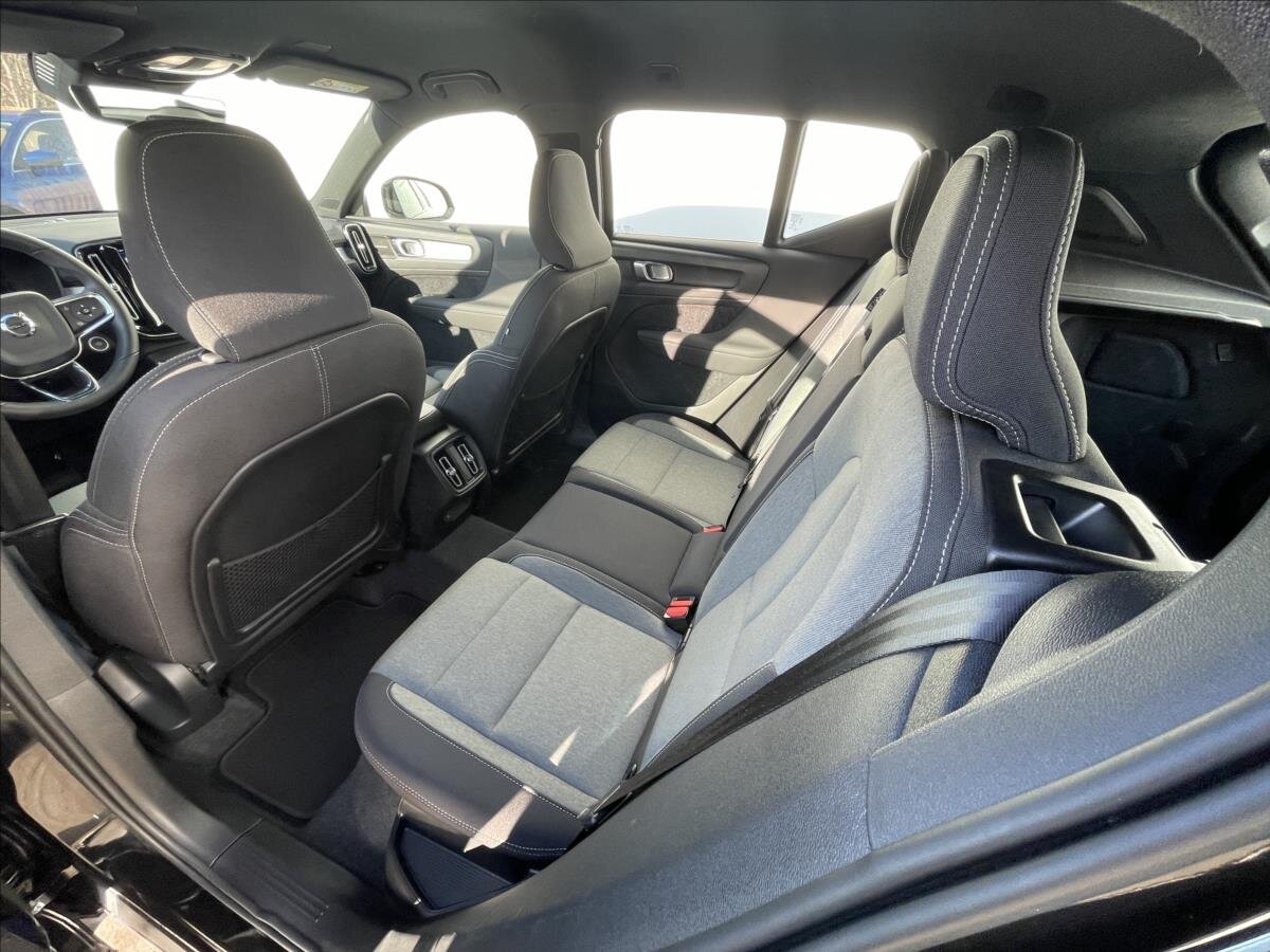 Volvo XC40 SUV 2,0 l 145 kw