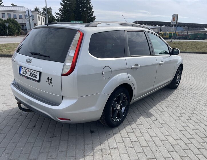 Ford Focus Kombi 1,6 l 74 kw