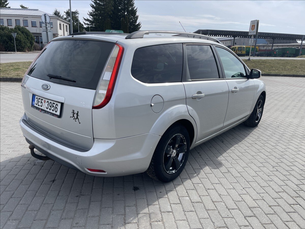 Ford Focus Kombi 1,6 l 74 kw