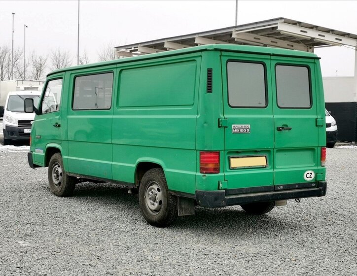 Mercedes-Benz Ostatní Skříň 2,4 l 55 kw