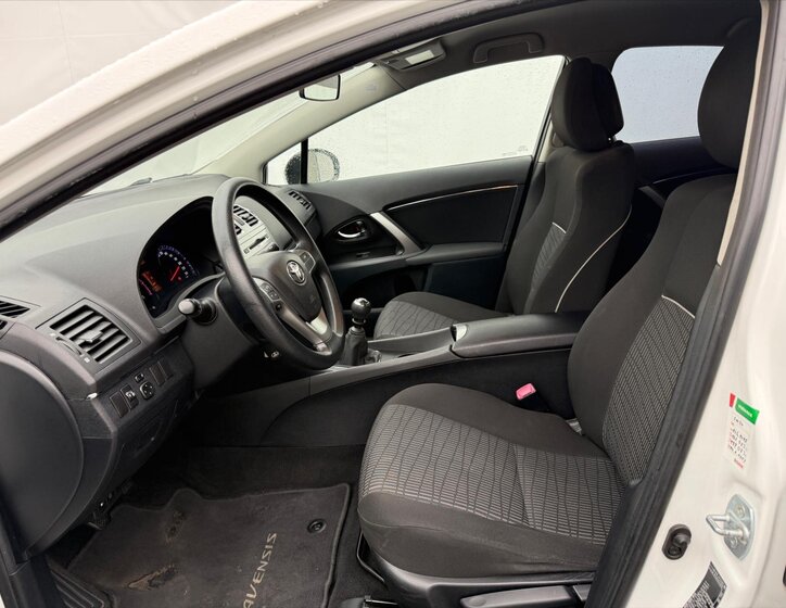 Toyota Avensis Sedan 1,6 l 97 kw