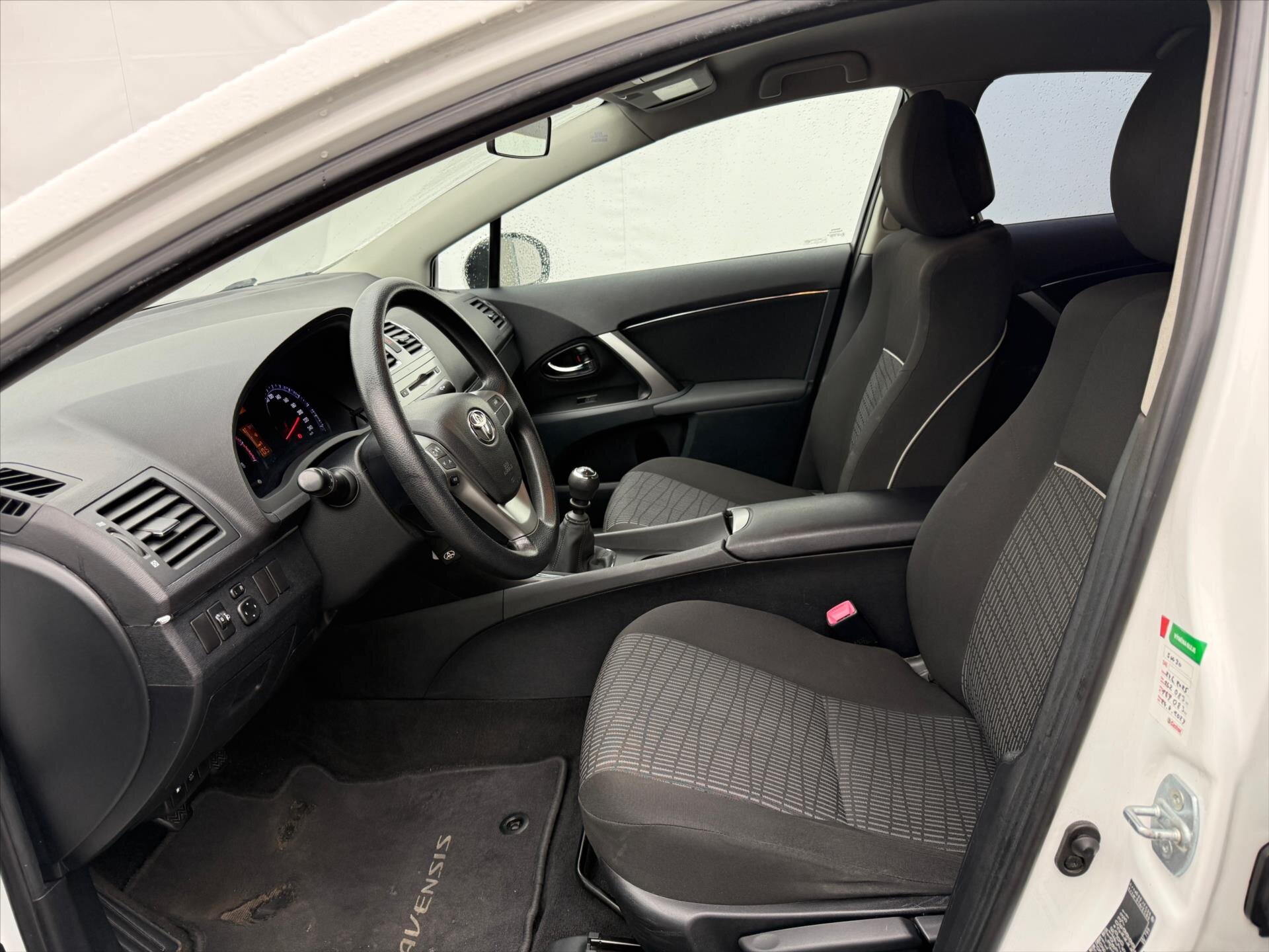 Toyota Avensis Sedan 1,6 l 97 kw