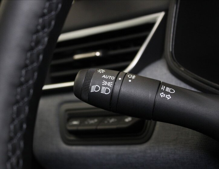 Mitsubishi Colt Hatchback 999,0 67 kw