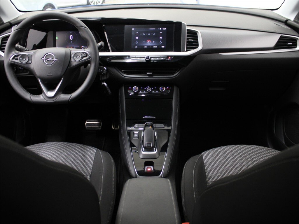 Opel Grandland SUV / Terénní 1,2 l 96 kw