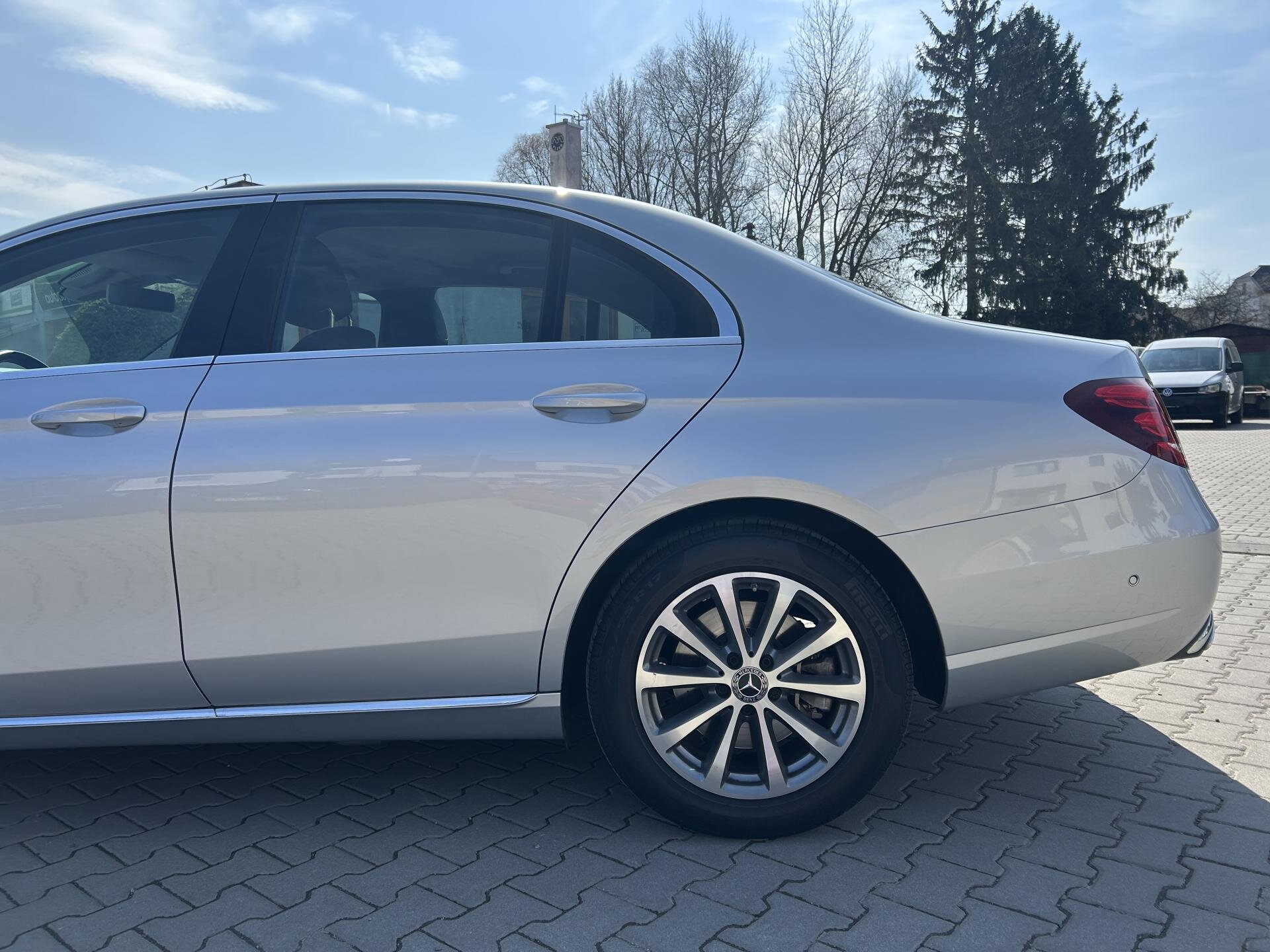 Mercedes-Benz Třídy E Sedan / Limuzína 3,0 l 190 kw