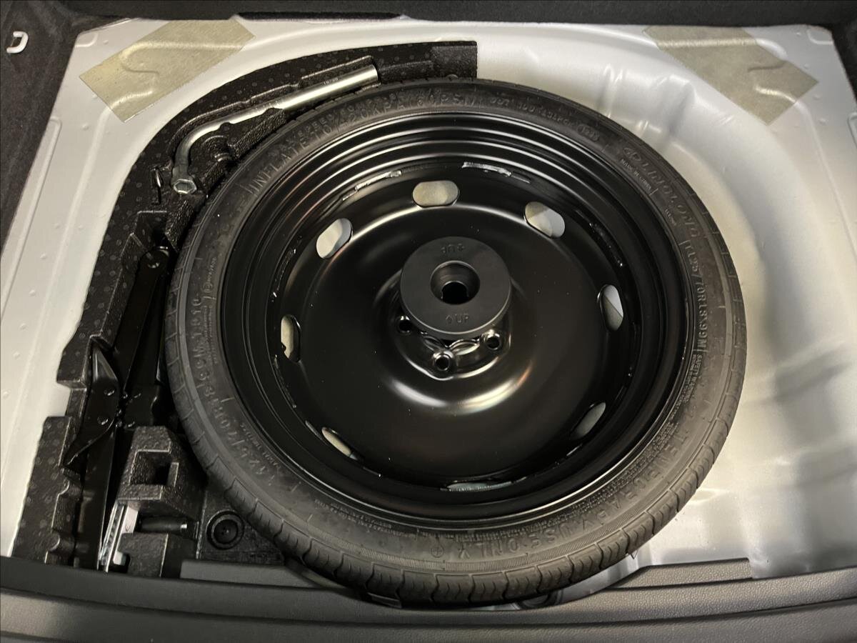 Škoda Karoq SUV / Terénní 1,5 l 110 kw