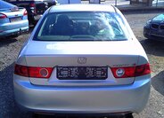 Honda Accord Sedan / Limuzína 2,4 l 140 kw