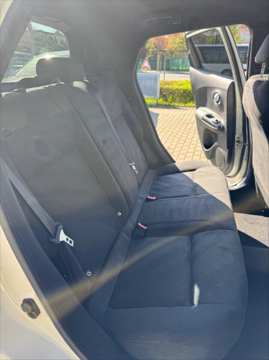 Nissan Juke Hatchback 1,6 l 147 kw