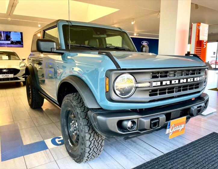 Ford Bronco 4