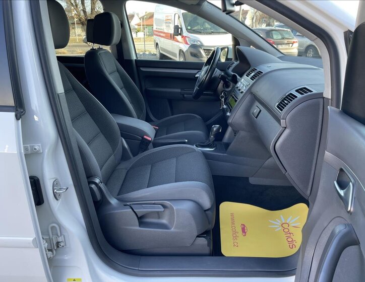 Volkswagen Touran MPV 1,6 l 77 kw