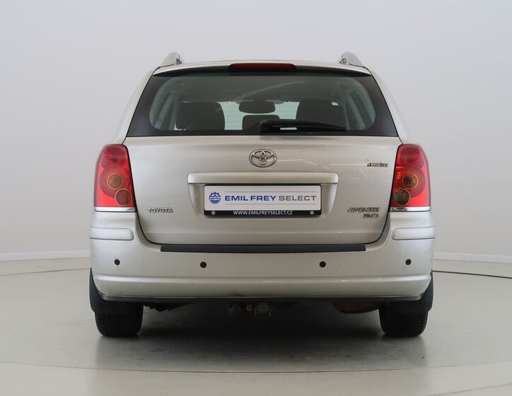 Toyota Avensis Kombi 2,0 l 108 kw
