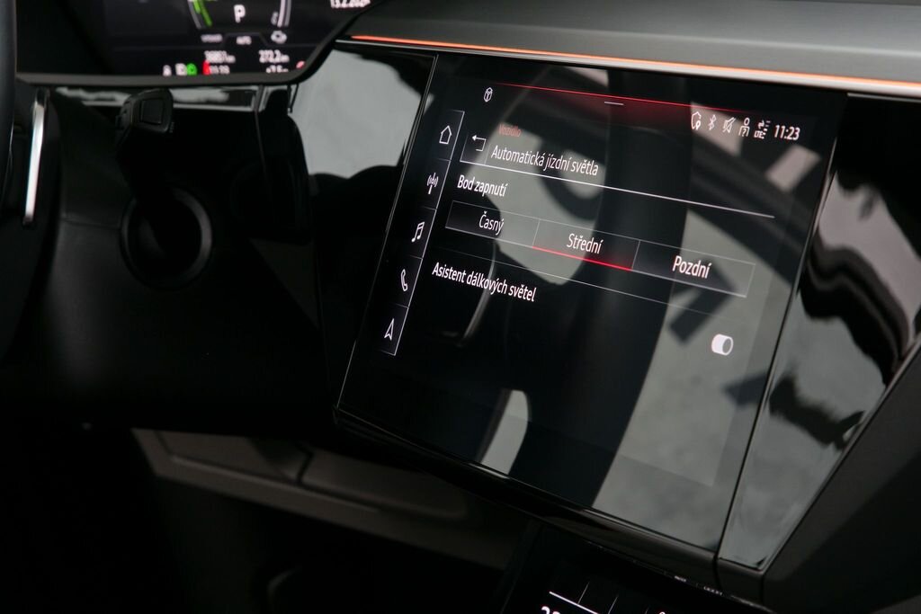 Audi e-tron SUV 0,0 300 kw