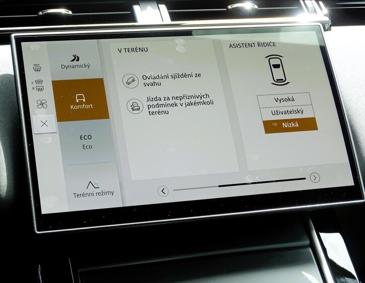 Land Rover Range Rover Velar SUV 2,0 l 150 kw