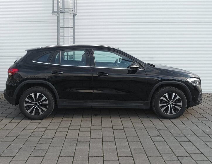 Mercedes-Benz GLA 3