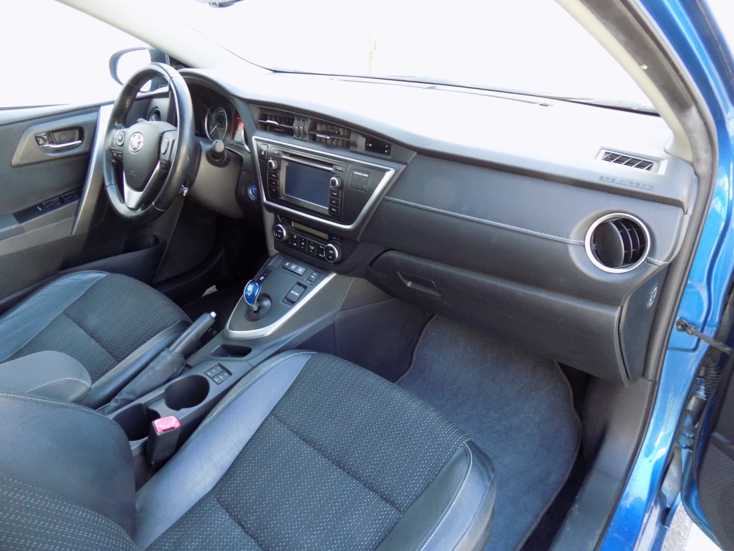 Toyota Auris Hatchback 1,8 l 73 kw
