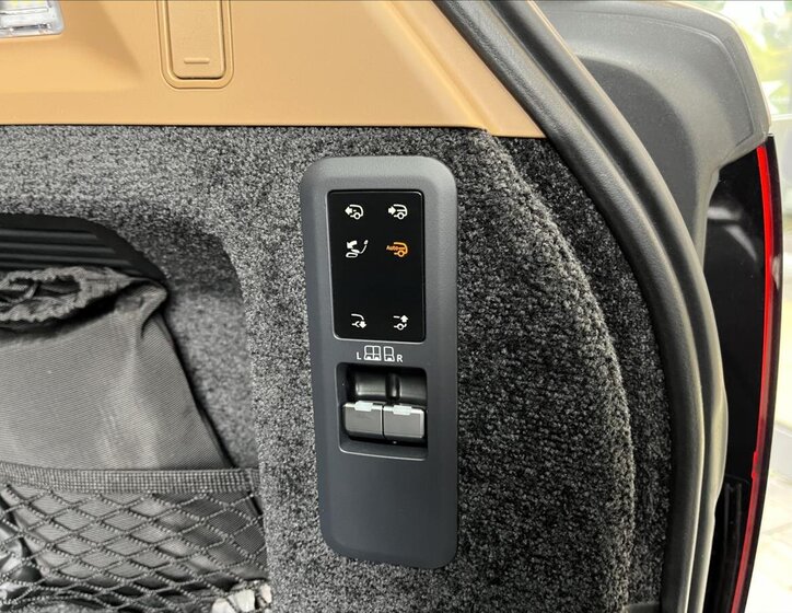 Land Rover Range Rover SUV / Terénní 4,4 l 390 kw