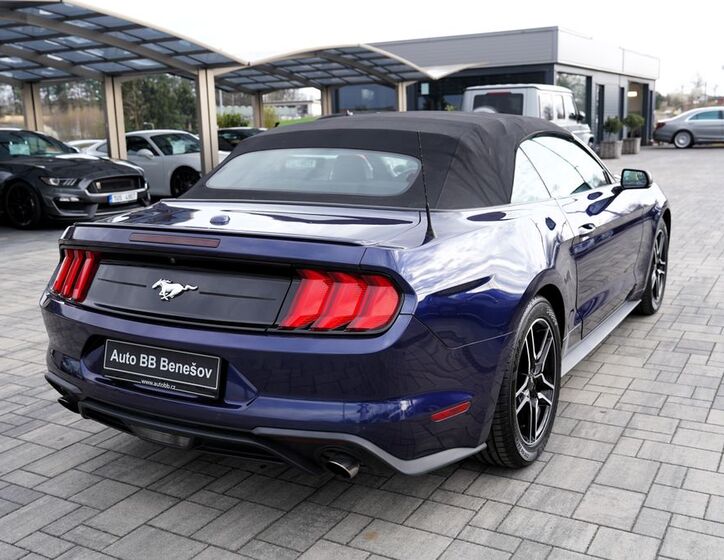 Ford Mustang 6
