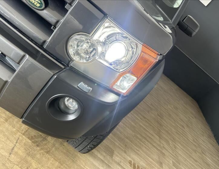 Land Rover Discovery 5